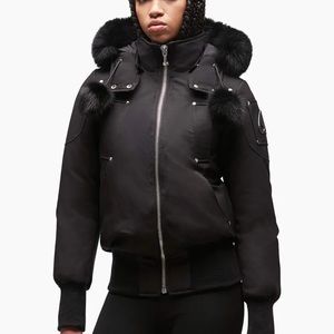 Moose knuckle , size sx women, good condition, comes with hanger and bag